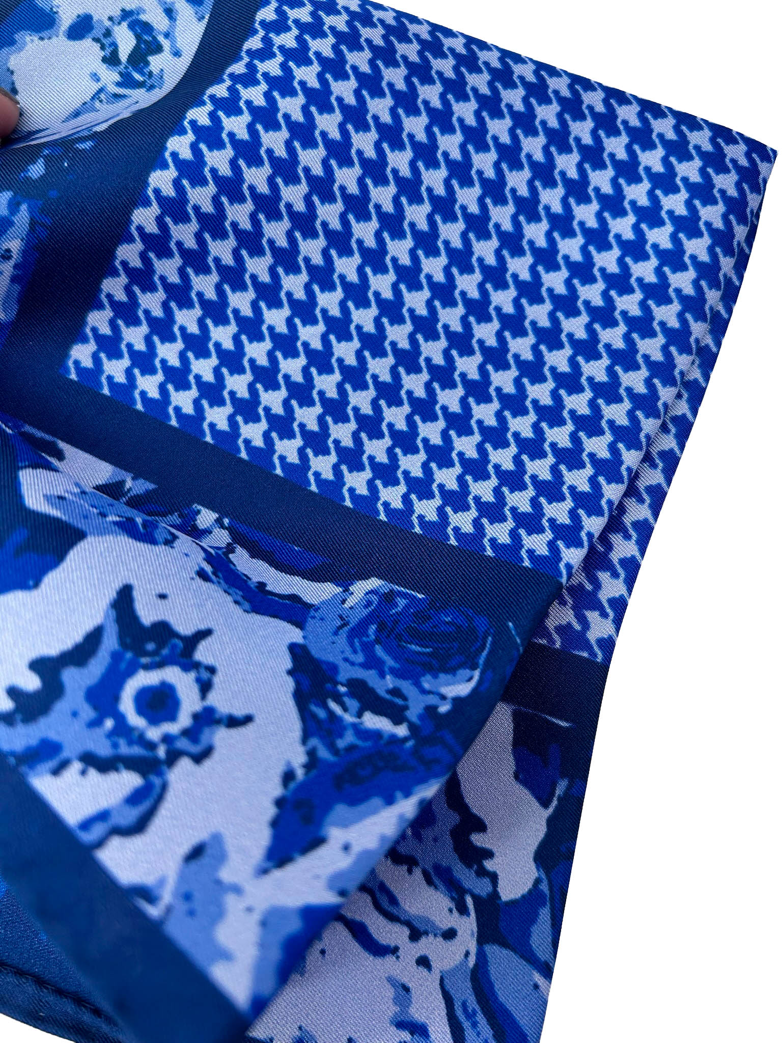 Pochette pata de gallo y flores distintos tonos azules